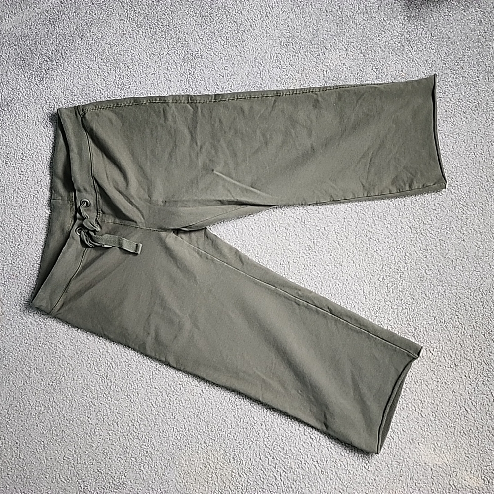 Lucky Brand Olive Capri Pants